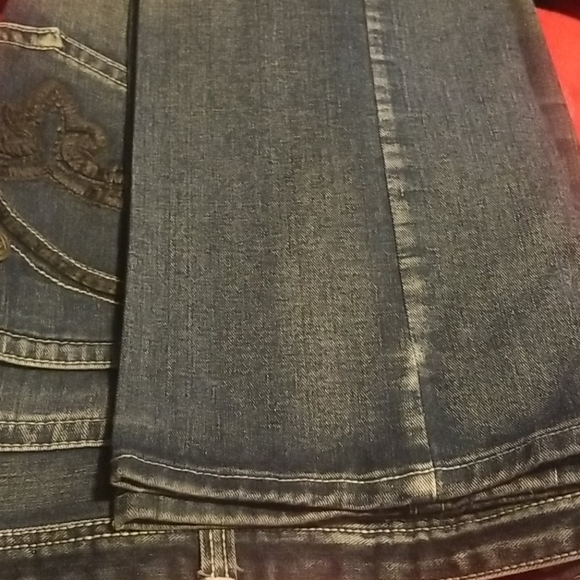 Blue Clut Denim - Picture 2 of 3